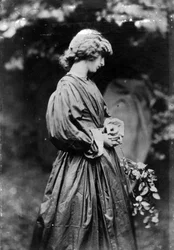 Jane Morris, posada por Dante Gabriel Rossetti, 1865 (impressão albumen)